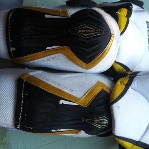 Elbow pads